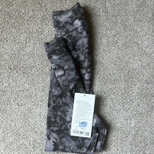 Lululemon Align High Rise Leggings 25” Purple and Black Size 2